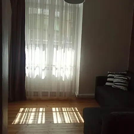Merkezi Konforlu Ve Sik Apartamento Estambul